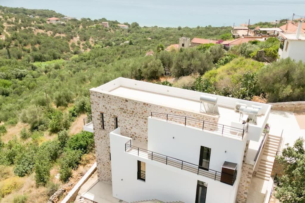 Elaida- Πολυτελής Βίλα-Θέα Θάλασσα, Μάνη Skoutarion Exterior photo
